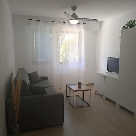 06bt - Close To Everything Apartment