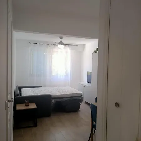 06bt - Close To Everything Apartment *